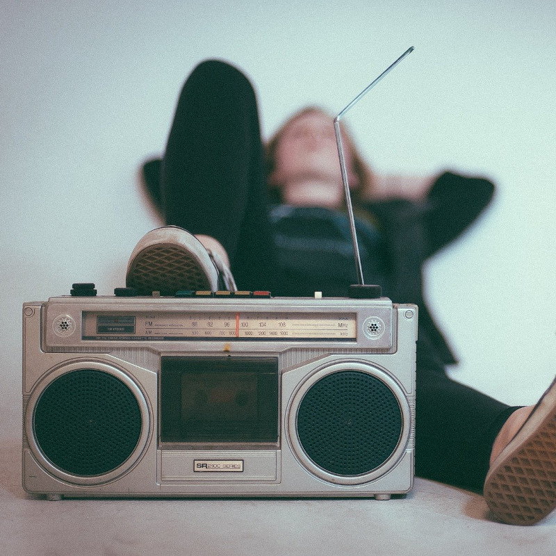 Ne pas confondre isolement et affaiblissement acoustique