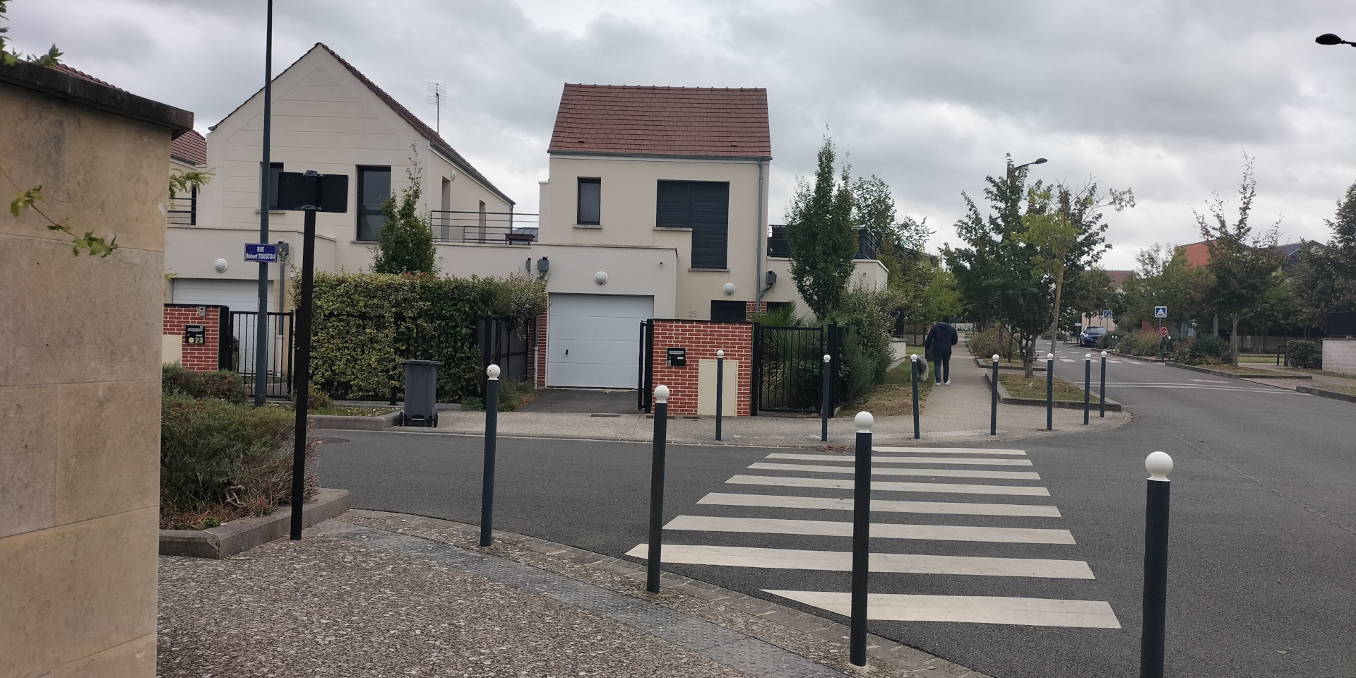 Bruits de chocs entre garages et maisons individuelles
